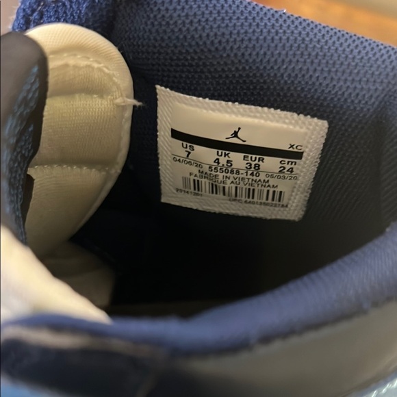 Nike Air Jordan Blue and White High-Tops, Women’s 7 - Picture 7 of 8
